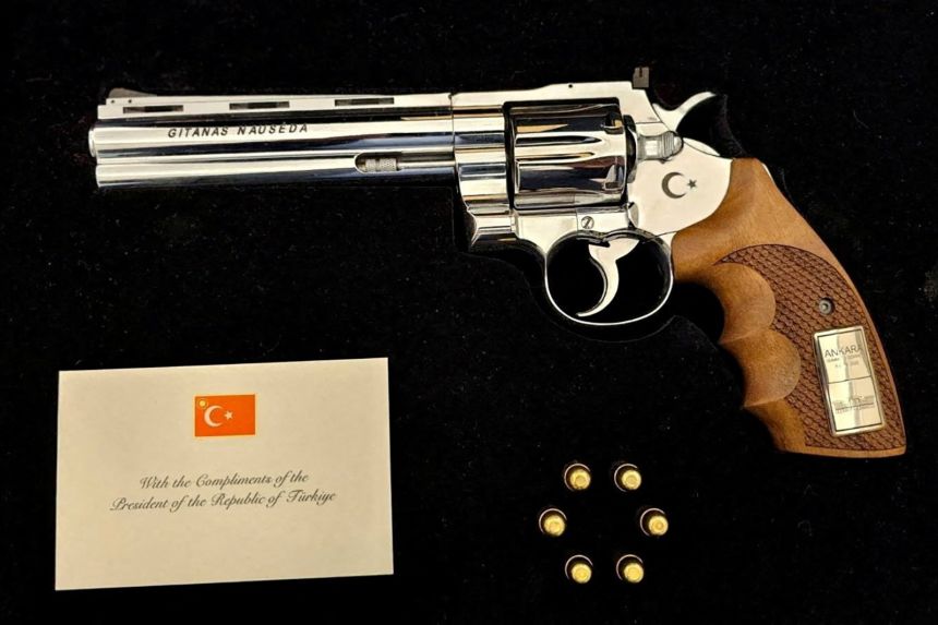 Turkey’s leader gives revolvers to every NATO leader as parting gift