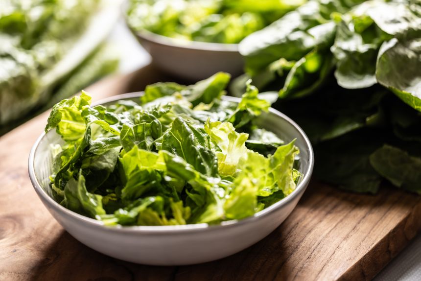 Michigan says diarrhea outbreak may be linked to lettuce, salad greens as cases rise above 3,000