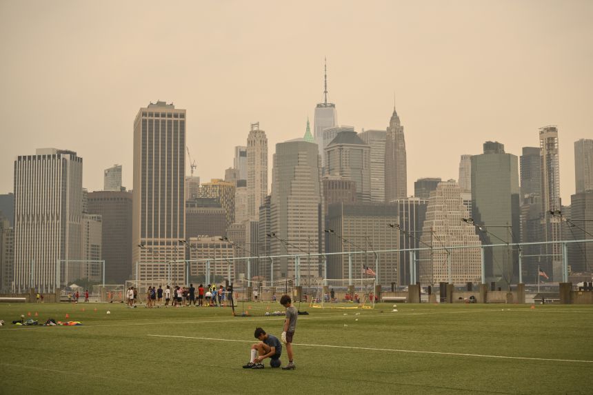 Will smoke smother out the World Cup final? Here’s the forecast